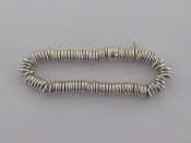 Appraisal: A silver 'LINKS LONDON' 'Sweetheart' bracelet with signed link on