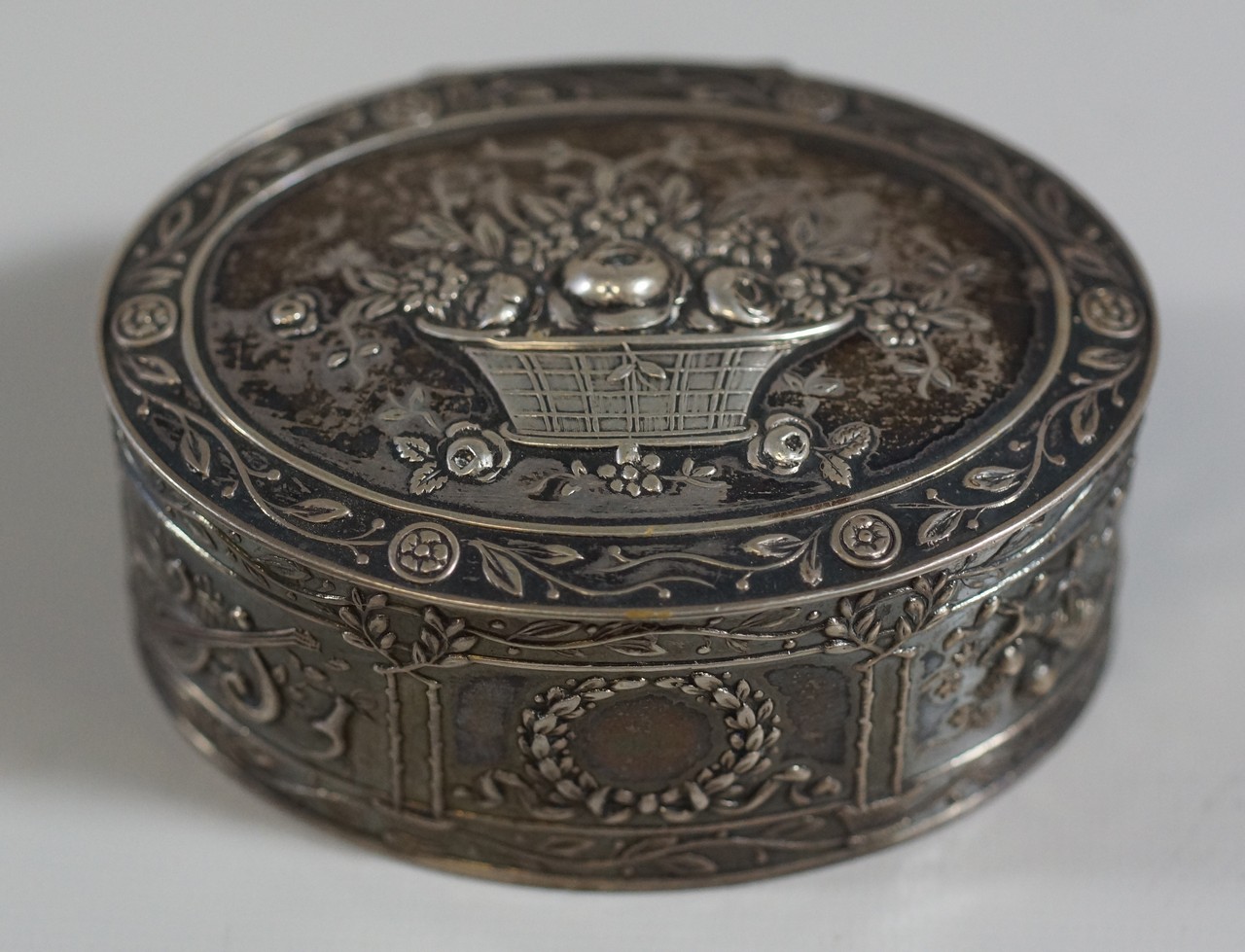 Appraisal: Oval Dutch silver snuff box floral basket on lid d