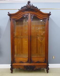 Appraisal: French Vitrine A th century French Louis XV style vitrine