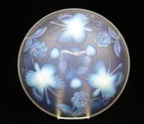 Appraisal: Verlys Glass Ohio ca - Molded round shade plaque with