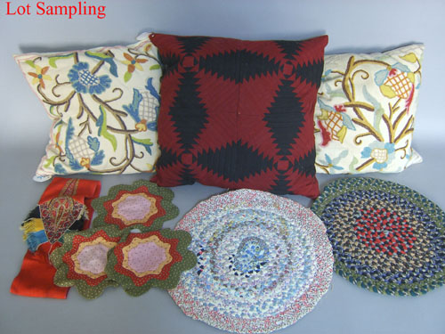 Appraisal: Textiles to include quilt fragments crewelwork pillows braided table throws