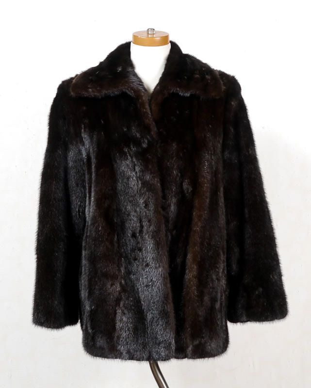 Appraisal: A FINE MINK FUR JACKET Dark chocolate color car coat