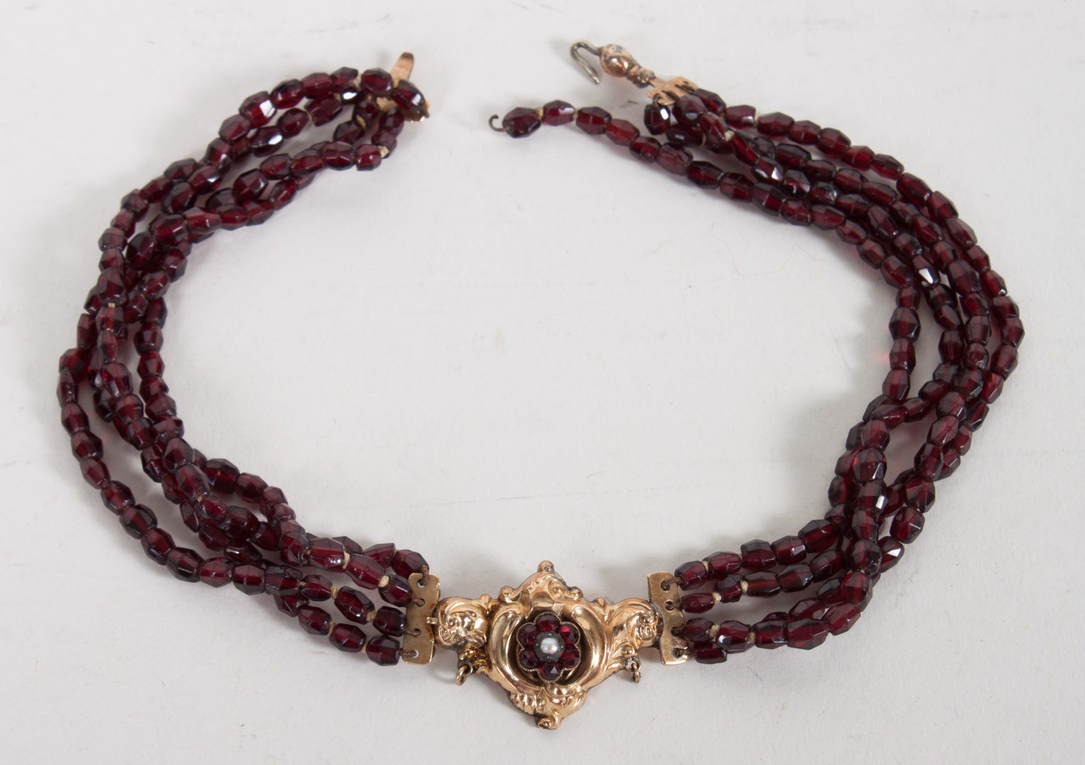 Appraisal: Victorian gold garnet bead choker test as K gold Condition