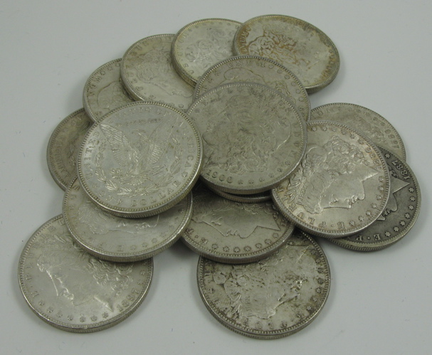 Appraisal: SIXTEEN U S SILVER MORGAN DOLLARS mint dates -P -P