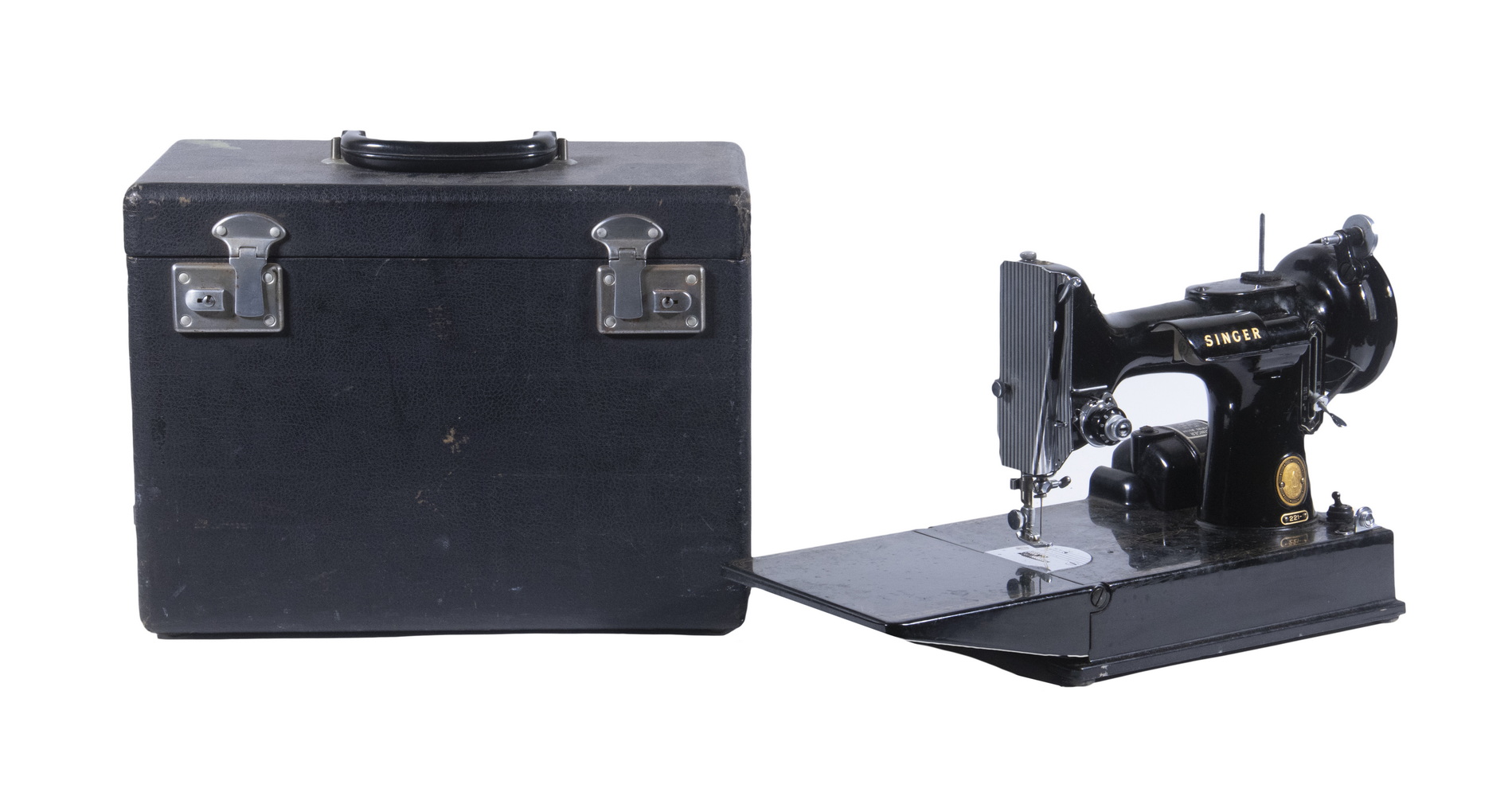 Appraisal: CASED SINGER SEWING MACHINE Vintage Singer Featherweight Machine sn AM