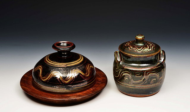 Appraisal: Ray Finch British - at Winchcombe PotteryPot and cover and