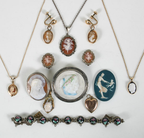 Appraisal: Victorian and vintage cameo collection of pieces including necklace and