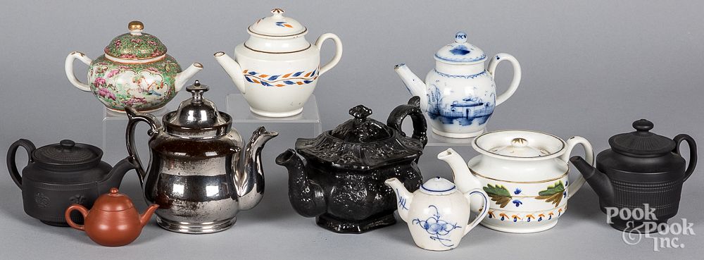 Appraisal: Ten miniature porcelain teapots th and th c Ten miniature