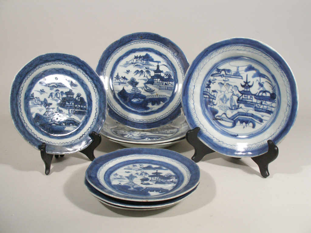 Appraisal: Set of Eight Chinese Export Porcelain Plates th c Blue