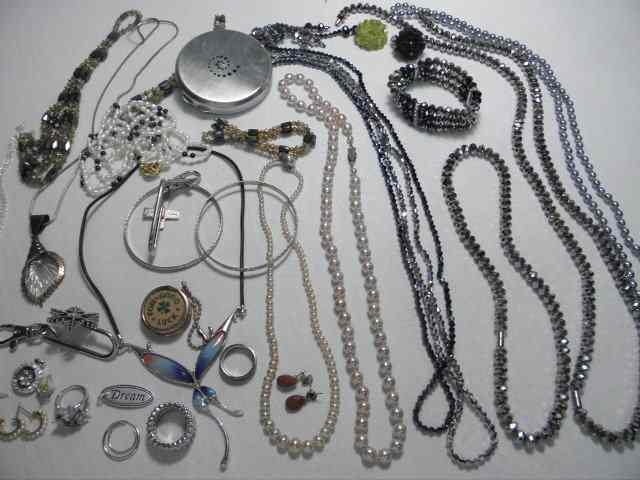 Appraisal: Tray lot of assorted ladies costume jewelry Includes a wide