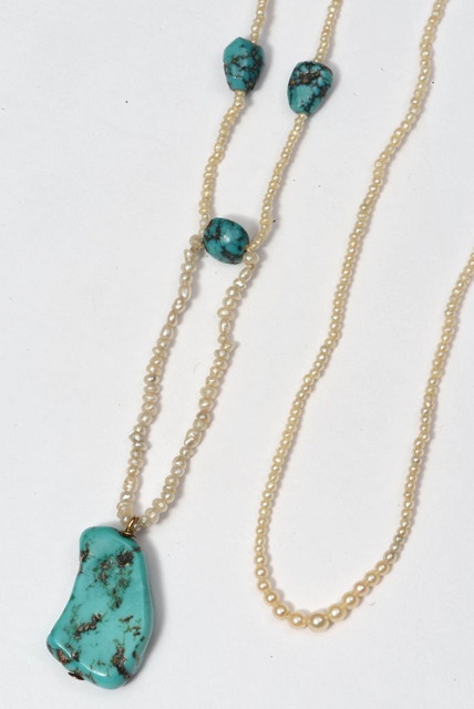 Appraisal: A TURQUOISE NECKLACE with pearl setting and turquoise pendant together