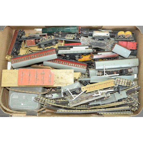 Appraisal: Miscellaneous Hornby Dublo gauge locomotives rolling stock and accessories including