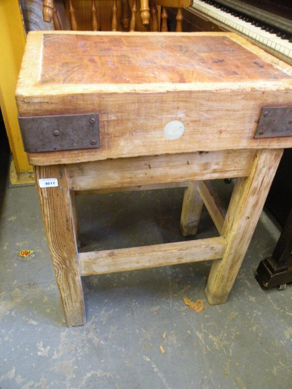 Appraisal: A rectangular pine butchers block and stand