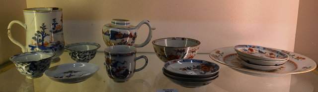 Appraisal: A small collection of Chinese Imari export porcelainincluding a tankard