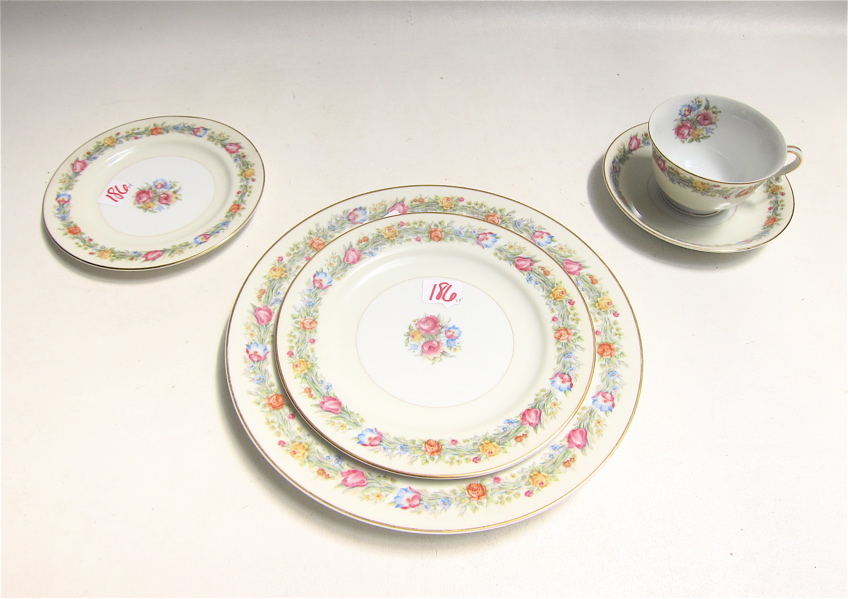 Appraisal: ALADDIN CHINA SET Stafford pattern pieces including dinner plates salad