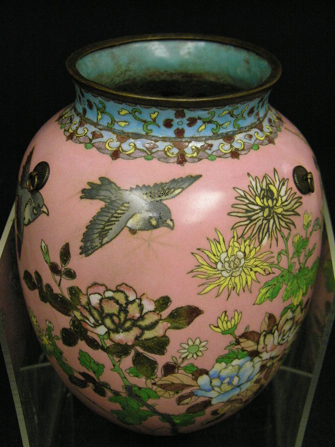 Appraisal: PINK CLOSONNE HANGING POT Circa 's unsigned - probably Japan