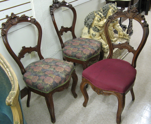 Appraisal: A SET OF THREE VICTORIAN BALLOON-BACK PARLOR CHAIRS Rococo Revival