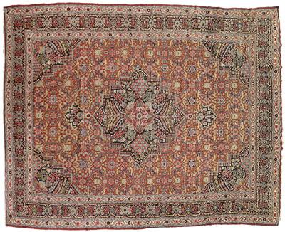 Appraisal: Mahal rug stepped central medallion with matching corner work on