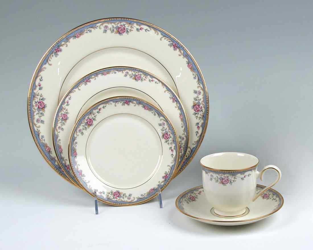 Appraisal: LENOX ''SOUTHERN VISTA'' FINE CHINA Service for approx pieces in