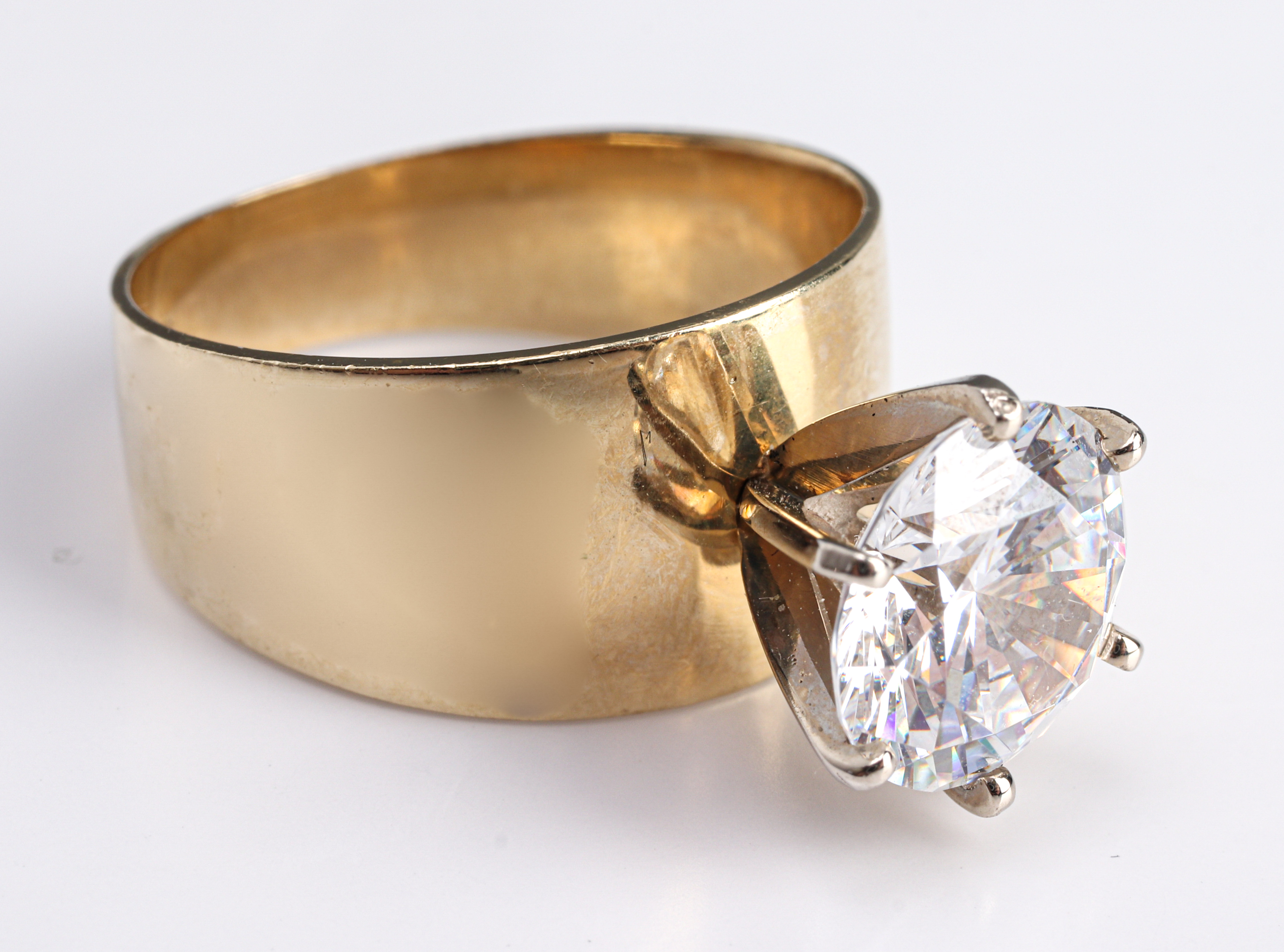 Appraisal: K YELLOW GOLD CUBIC ZIRCONIA RING K yellow gold cubic