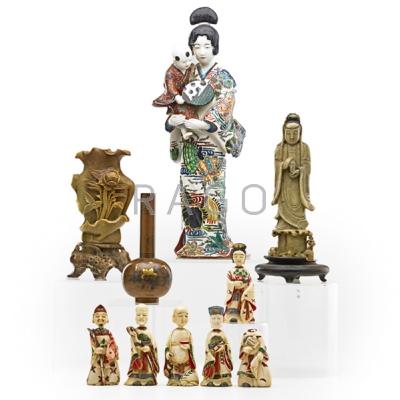 Appraisal: ASIAN ITEMS Ten items th th c six figural snuff