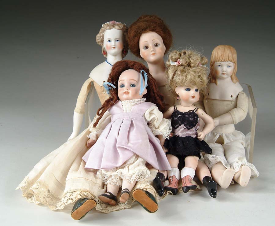 Appraisal: LOT OF FIVE DOLLS reproduction Kestner Gibson Girl artist doll