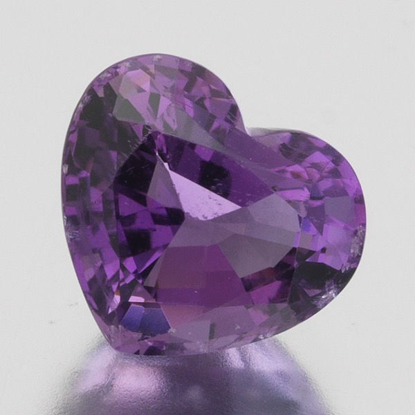 Appraisal: UNMOUNTED CT HEART CUT AMETHYST GEMSTONE apprx mm x mm