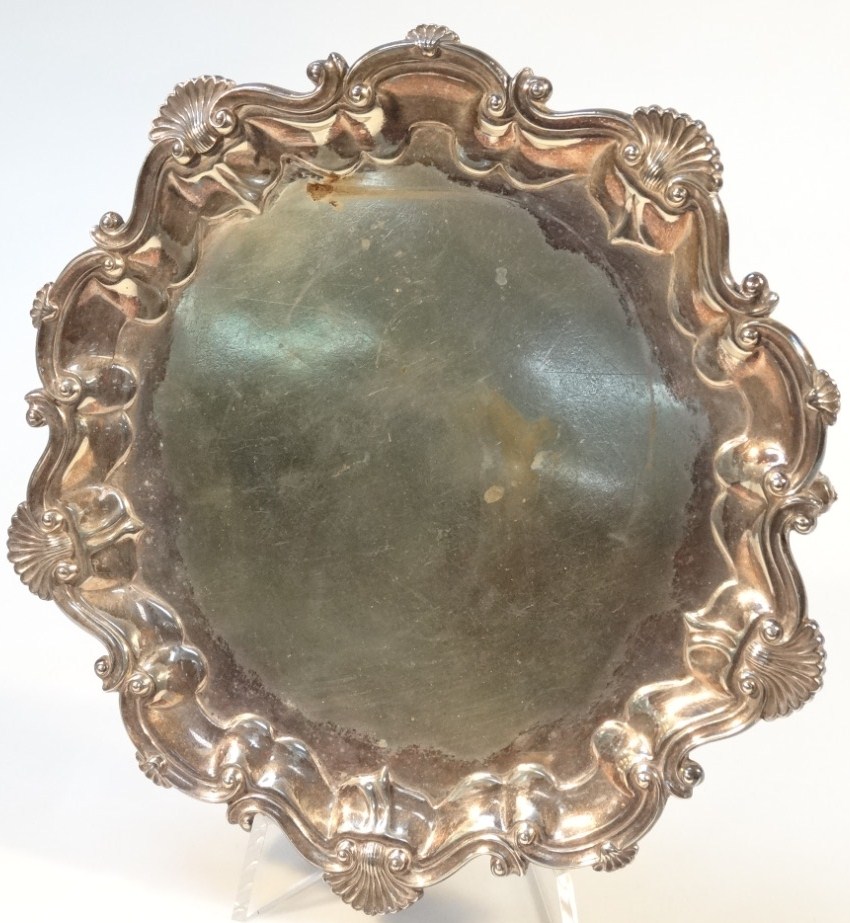 Appraisal: An early thC silver plated salver with a piecrust scroll