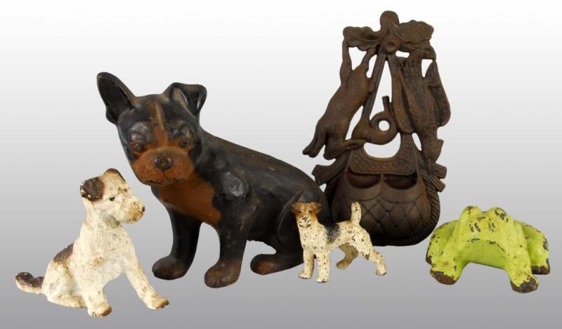 Appraisal: Lot of Cast Iron Animal Shaped Items Description Includes doorstops