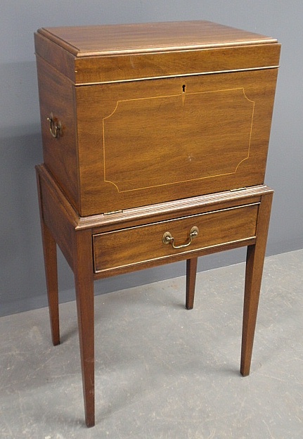 Appraisal: - Hepplewhite style mahogany silver chest by Henkle-Harris with lift