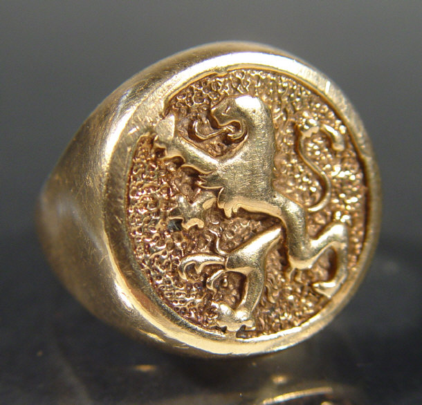 Appraisal: ct gold Welsh dragon signet ring