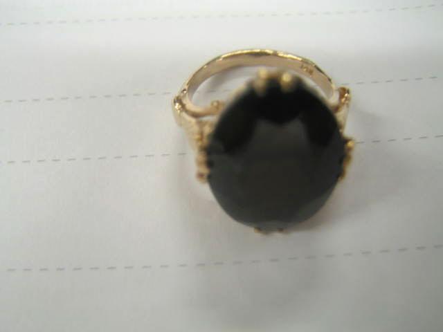 Appraisal: Garnet Ring deep red oval gem in k yellow gold