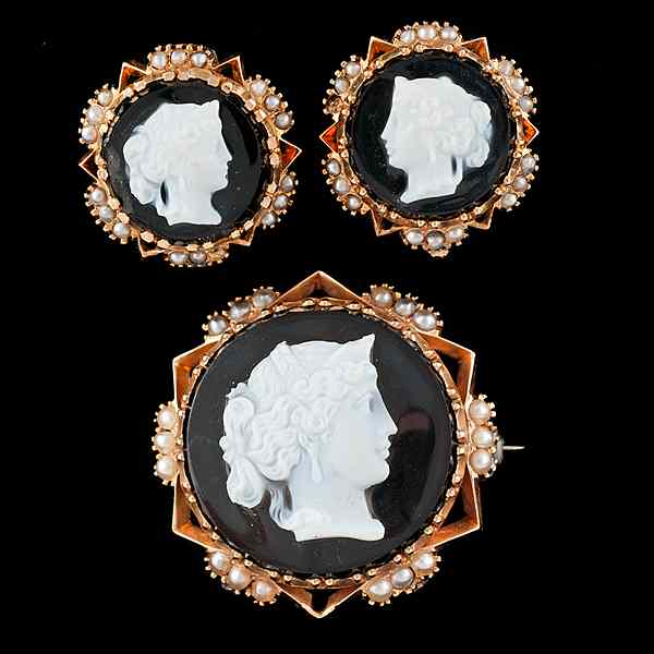 Appraisal: Cameo Suite with Jet and Seed Pearls Beautiful cameo suite