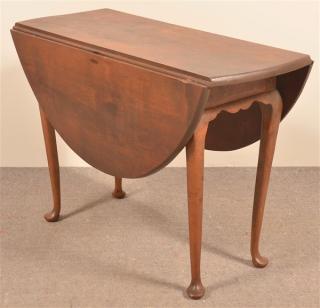 Appraisal: PA Queen Anne Walnut Gate Leg Drop Leaf Table Pennsylvania