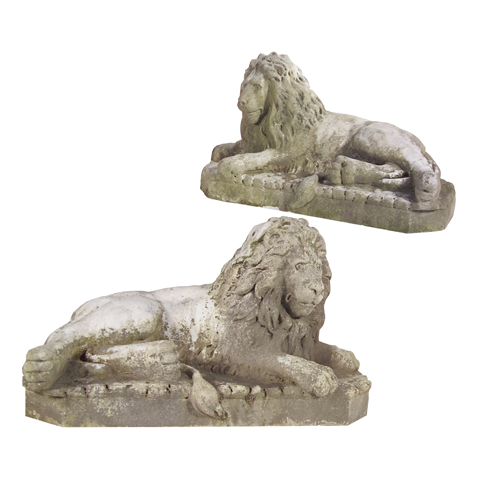 Appraisal: A pair of European carved marble th c recumbent lions