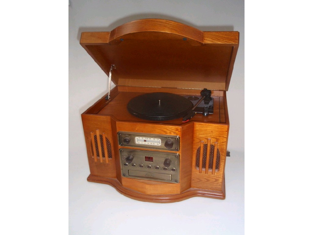 Appraisal: A classic table top cabinet record player