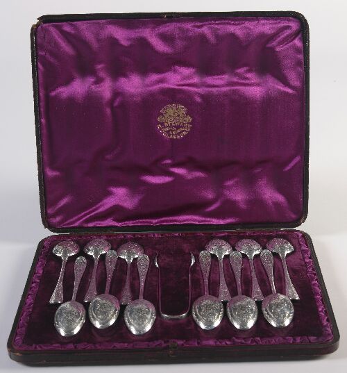 Appraisal: A cased set of Victorian teaspoons and tongs by R