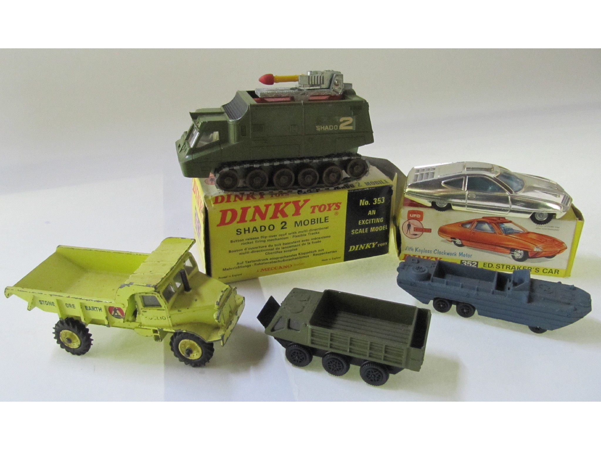 Appraisal: A lot comprising a Dinky Shado mobile no a Dinky