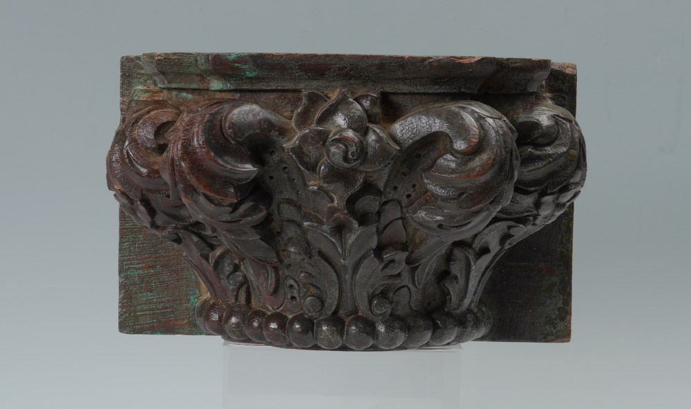 Appraisal: CARVED MAHOGANY FOLIATE COLUMN CAPITAL Capital to a column with