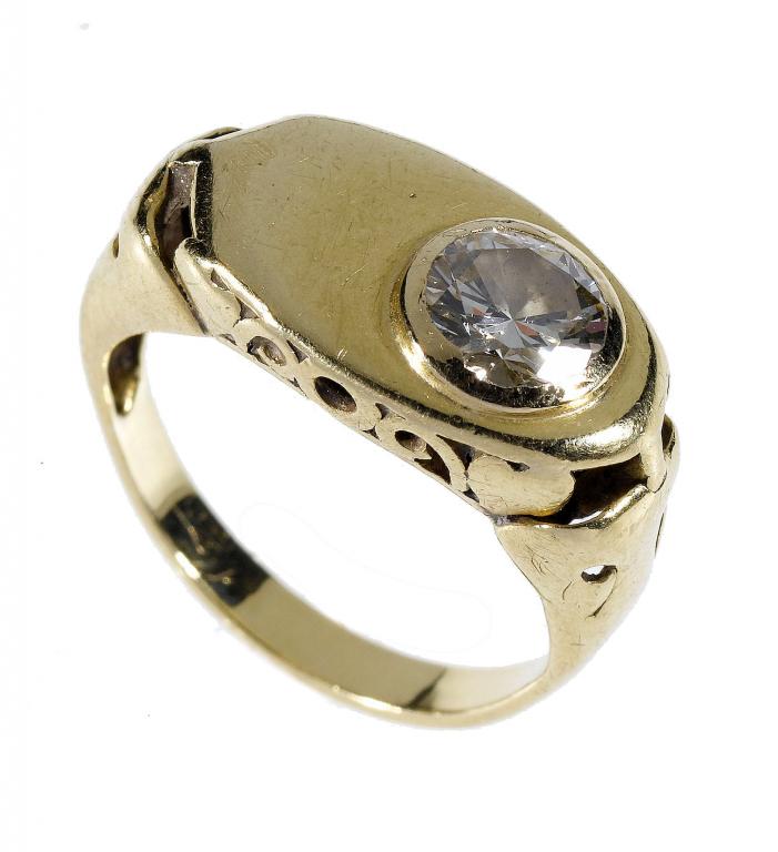 Appraisal: A DIAMOND RING set with single off-centre round diamond in