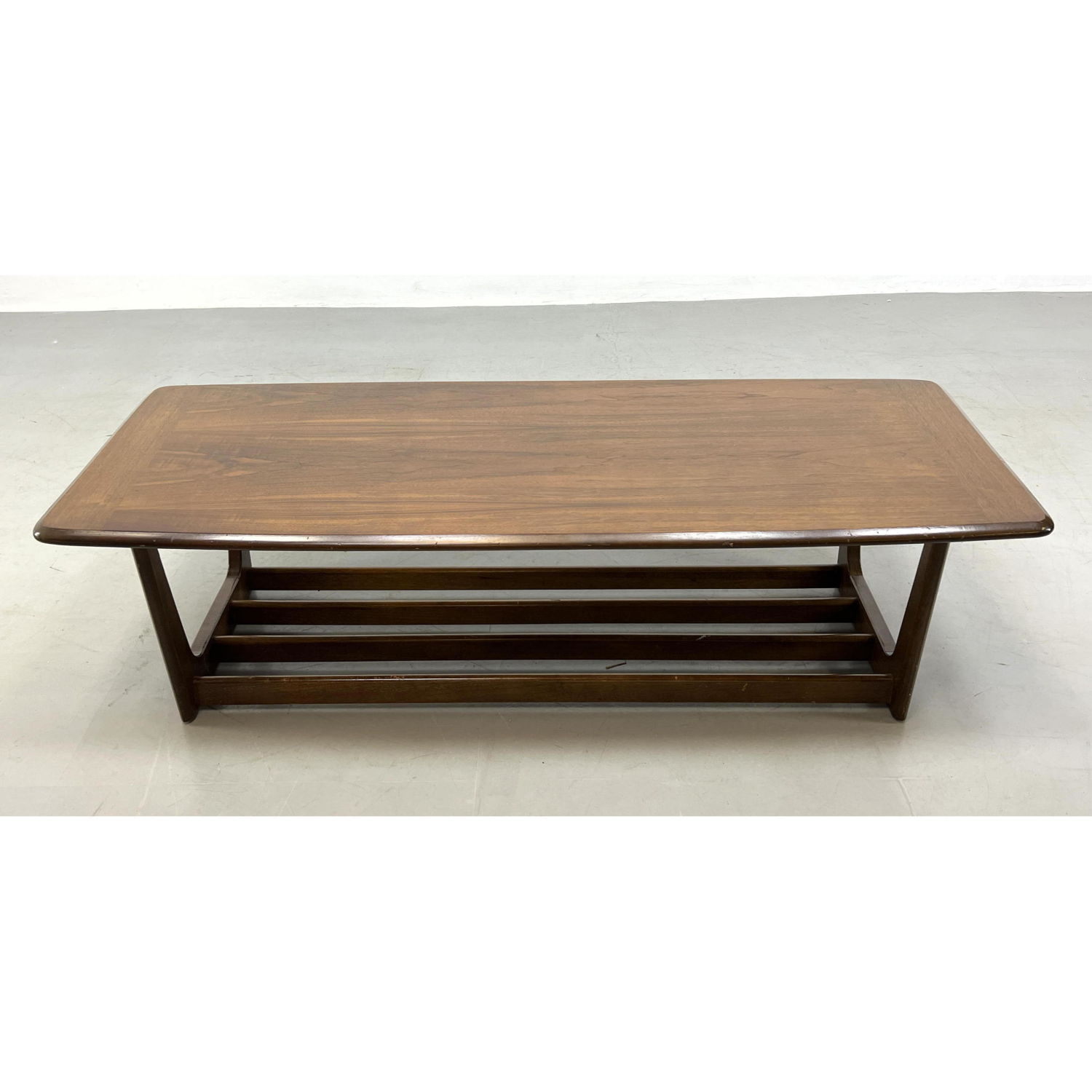 Appraisal: American Modern Coffee Cocktail Table Lane Style Dimensions H inches