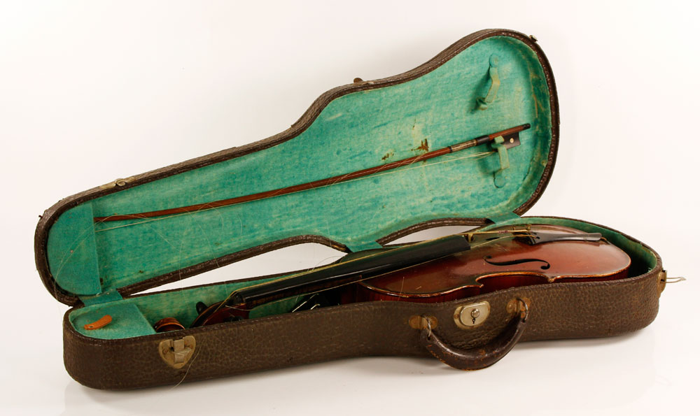 Appraisal: - Czechoslovakian Violin Czechoslovakian violin in hard shell case with