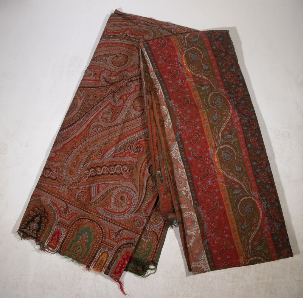 Appraisal: PAISLEY TABLECLOTHS Finely Woven Wool Cloths incl Oblong rectangular tablecloth