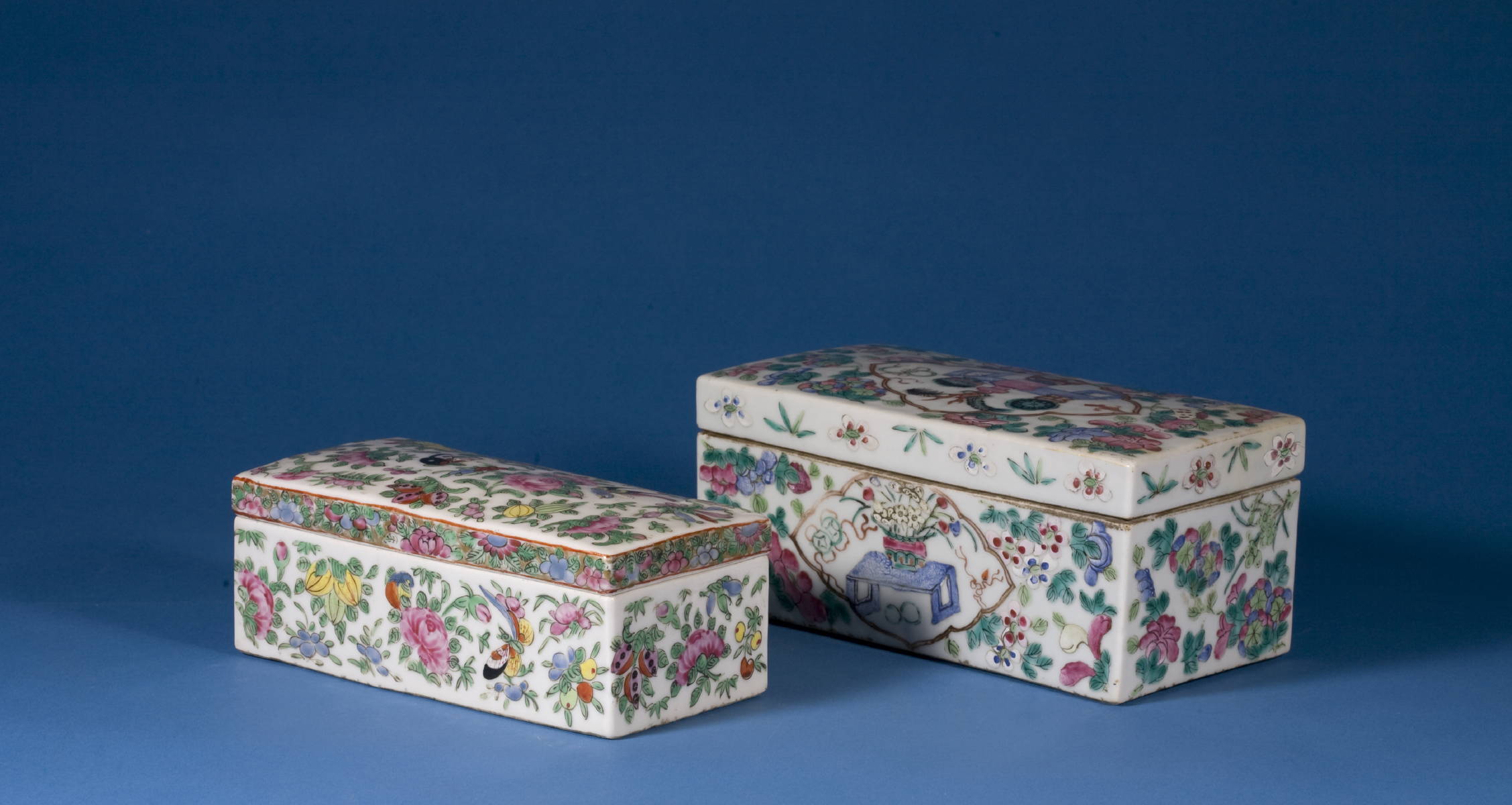 Appraisal: TWO CHINESE EXPORT PORCELAIN WHITE CELADON RAZOR BOXES Length of