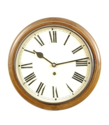 Appraisal: A wall clock with a single barrel movement and a