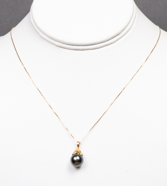 Appraisal: K YELLOW GOLD MM BLACK TAHITIAN PEARL NECKLACE K yellow