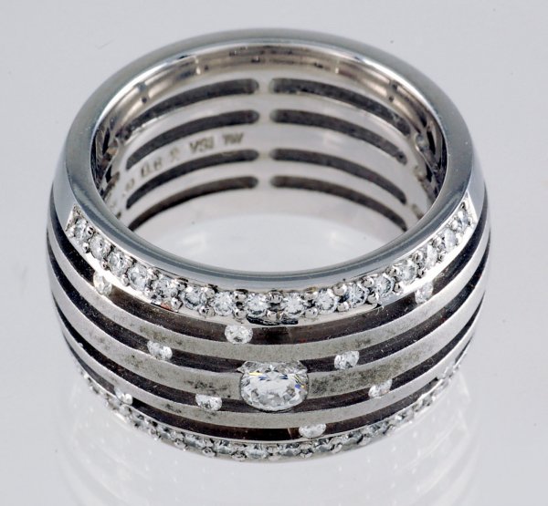 Appraisal: White gold band stamped K of polished and matte finish