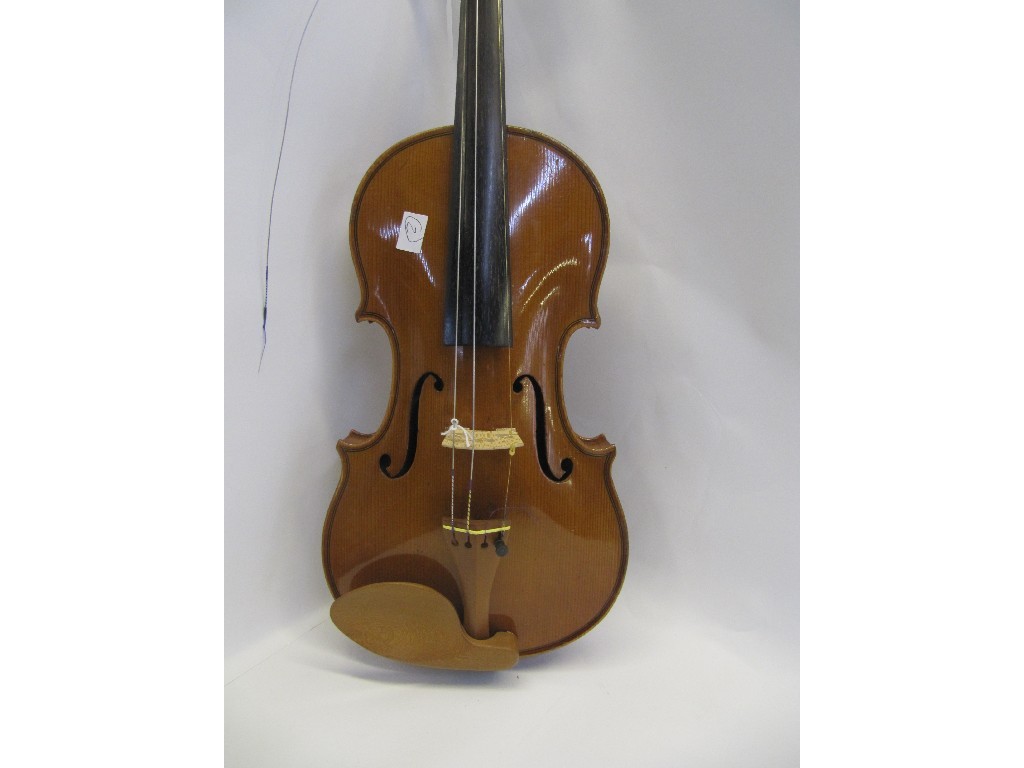 Appraisal: A violin bearing a label William E Hill Sons case