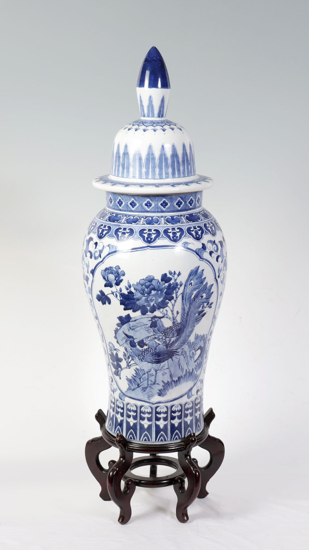 Appraisal: LARGE CHINESE BLUE AND WHITE VASE Large Chinese blue white