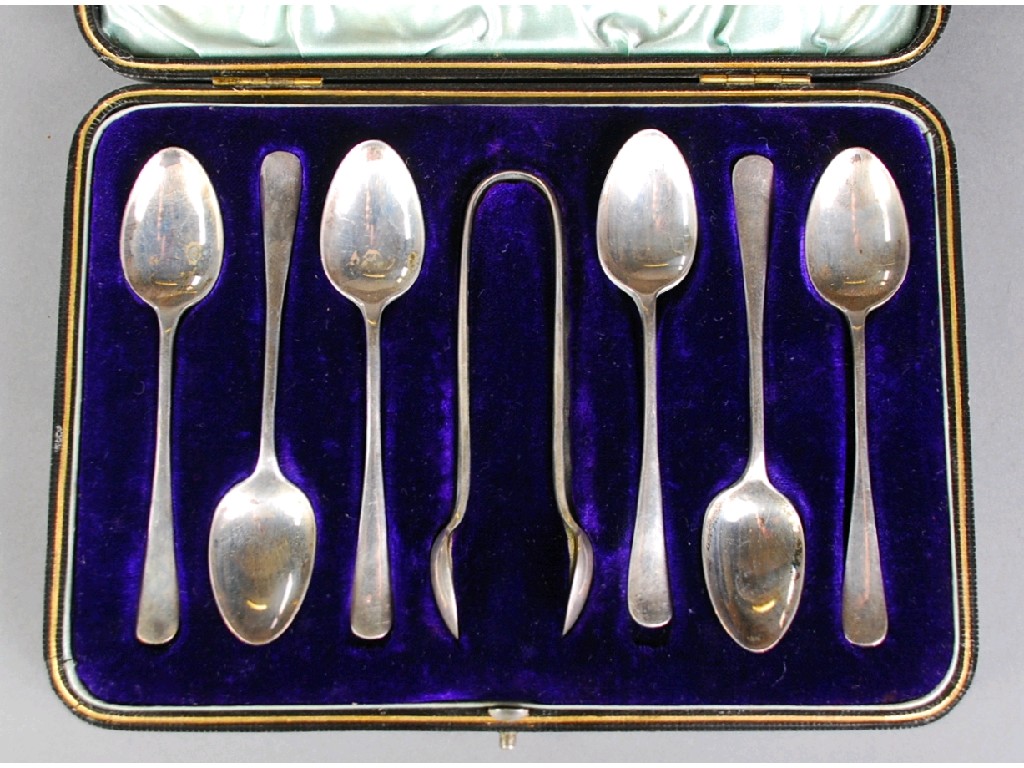 Appraisal: CASED SET OF EDWARDIAN PLAIN SILVER TEASPOONS AND PAIR OF